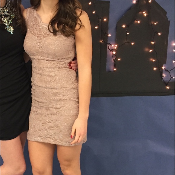 LACE HOMECOMING DRESS ! - Picture 5 of 5